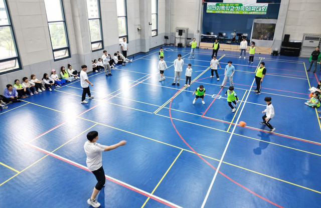 <h6><strong>체육관</strong></h6>