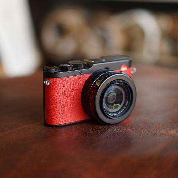 Leica D-lux 8 / Real leather skin : LEICA CASES & STRAPS by