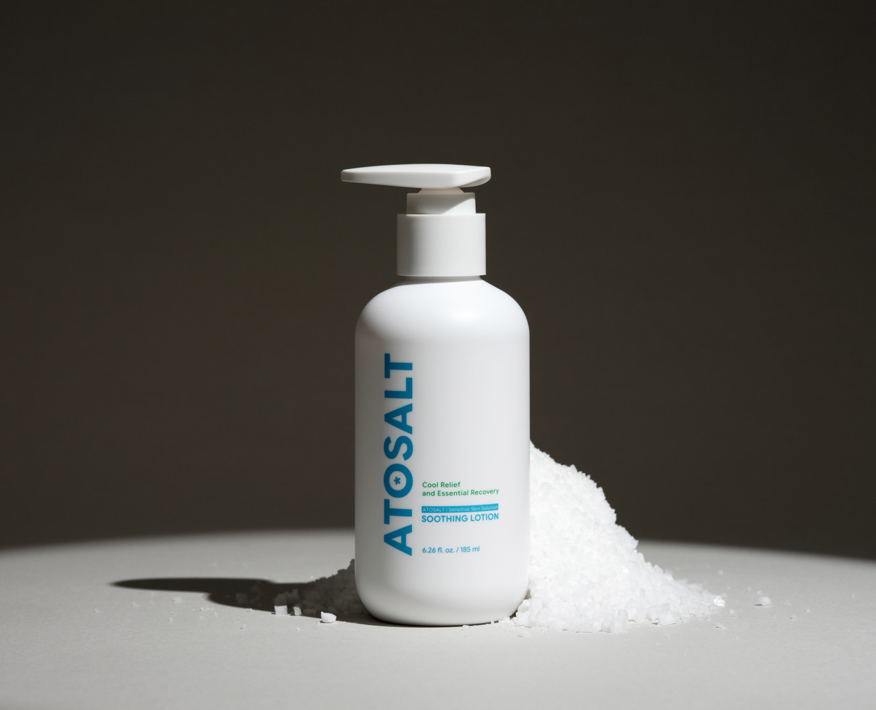 <h5>Sooting Lotion</h5><div>물처럼 스며들어, 깊은 평온을 깨우다.<br>순수함을 가볍게 채워주는 첫 번째 리추얼</div>