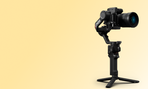 <p>  <br> </p> <p>Digital Content Production</p>  <p><span style="font-size: 30px;"> <strong>콘텐츠 제작</strong></span></p> <p>  <br> </p> <p>영상, 이미지, 글, SNS 등</p> <p>다양한 형태의 차별화된 콘텐츠를</p> <p>기획·제작하는 과정</p>