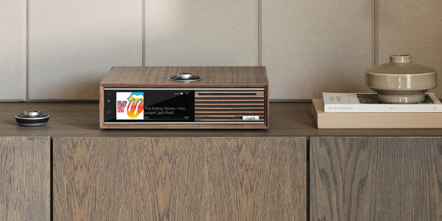 <p style="font-weight: bold;">R710 CD Hi-Fi Console
