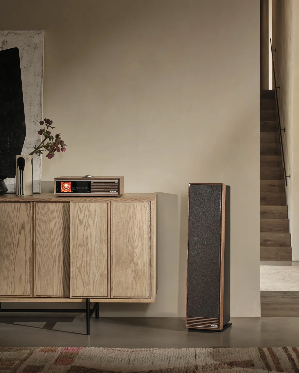 <br>‘R710 has everything a serious<br>listener needs, but it’smore than<br>that! It’s for anyone who wants<br>their home to sound extraordinary<br>and look the part while doing it.’