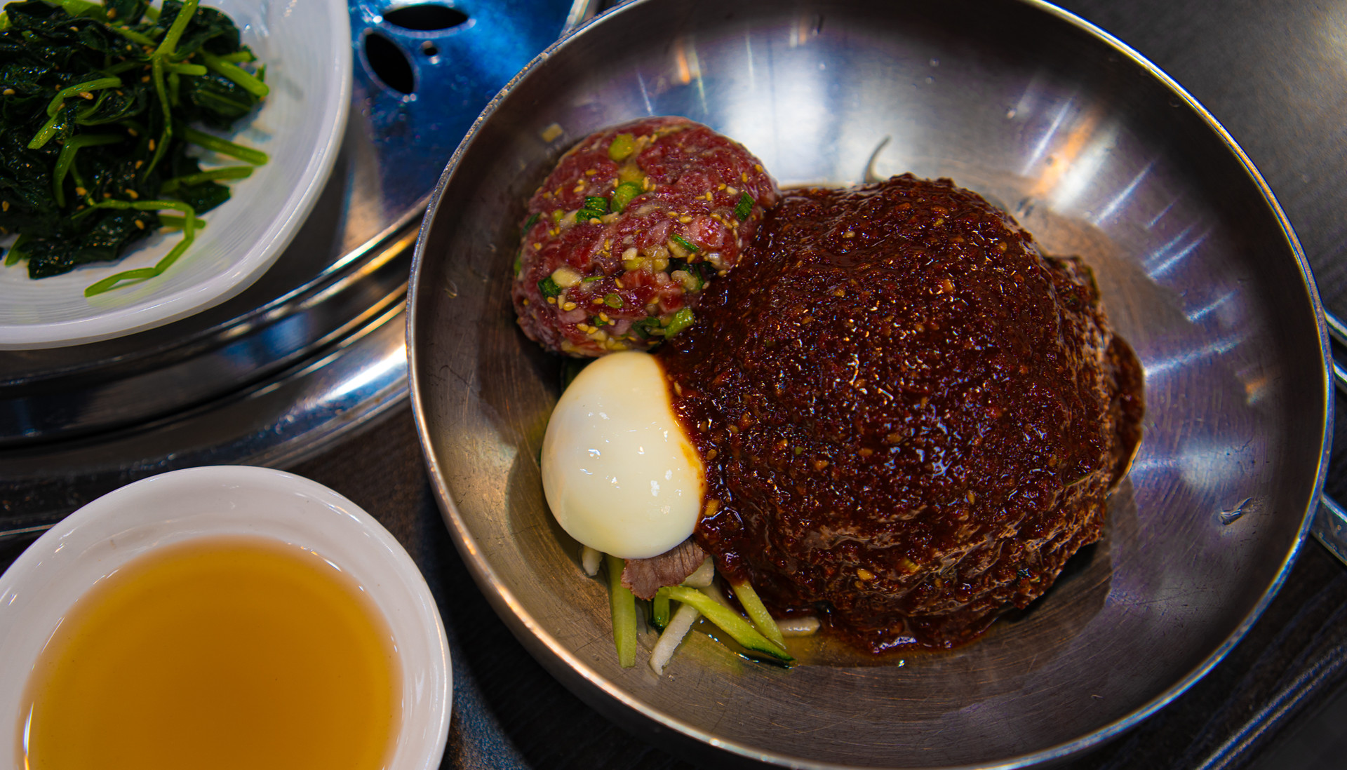  육회비빔냉면