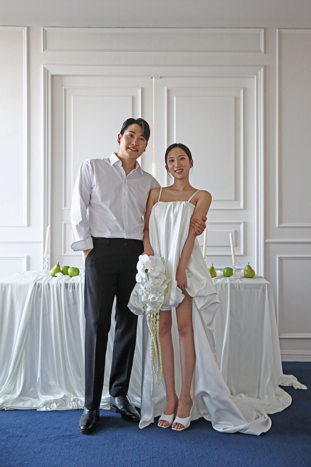 <p style="margin-left:10px;">Self wedding</p><h5 style="margin-left:10px">photography</h5>