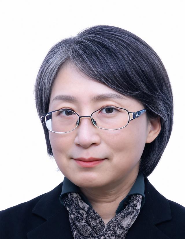 <strong style="font-size: 20px">장여경</strong><br/><br/><span style="font-size: 14px">정보인권연구소 상임이사</span>