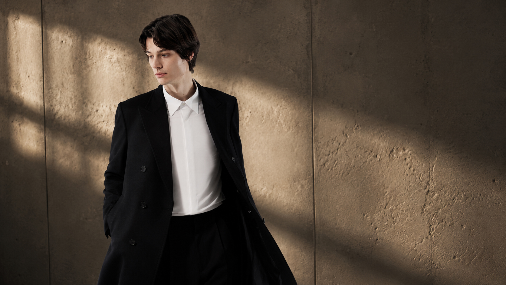 THE CASHMERE COAT