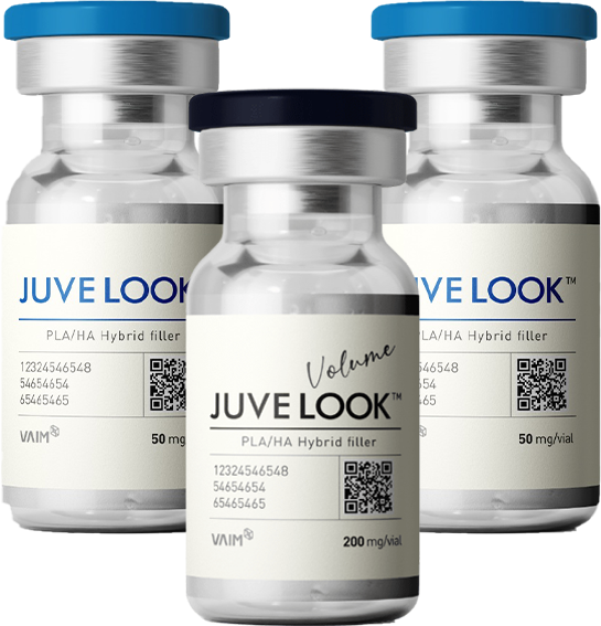 쥬베룩 50mg 바이알과 쥬베룩 볼륨 200mg 바이알(PLA/HA 하이브리드 필러)을 함께 배치한 제품 컷 이미지