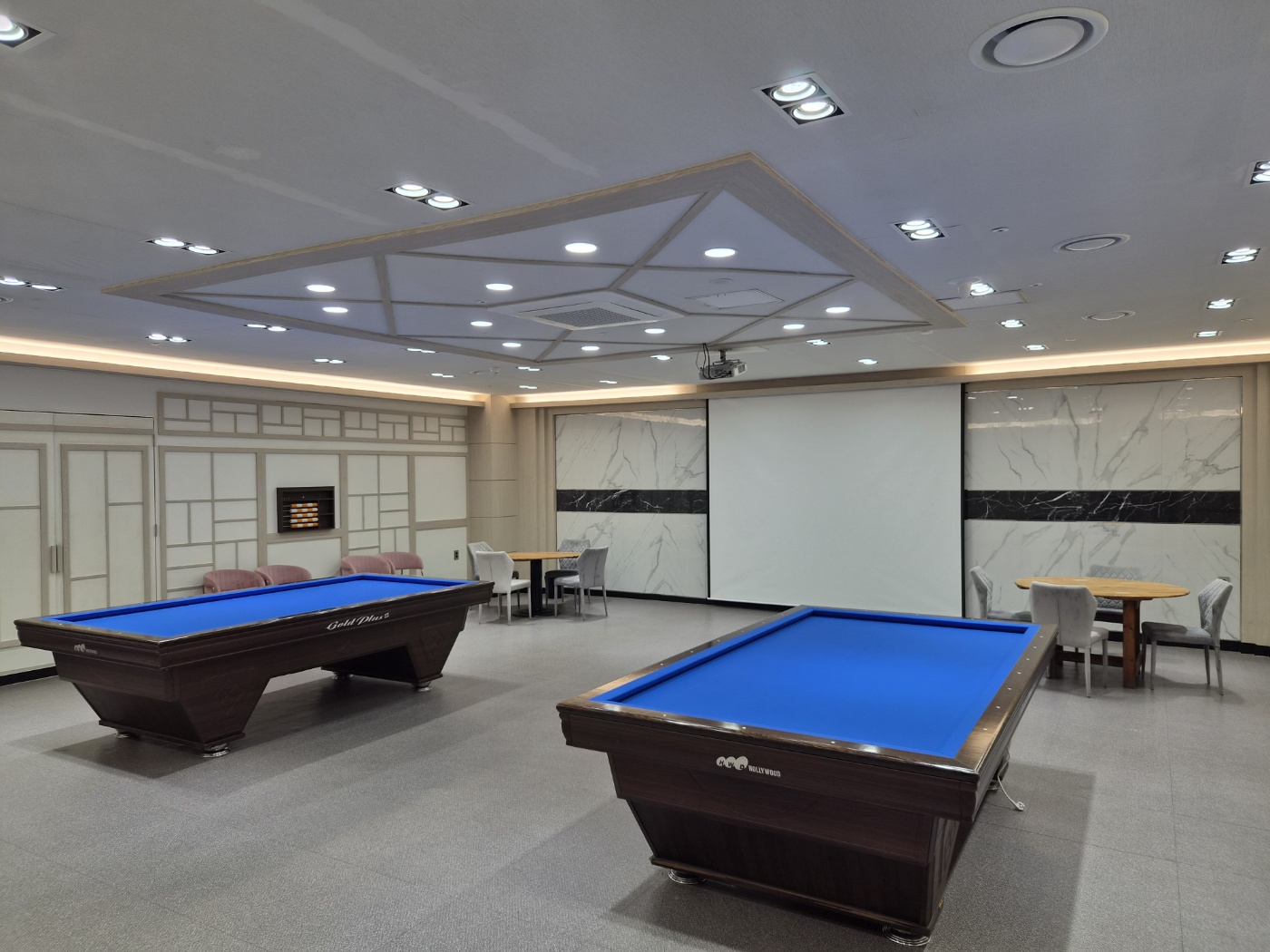 BILLIARD HALL