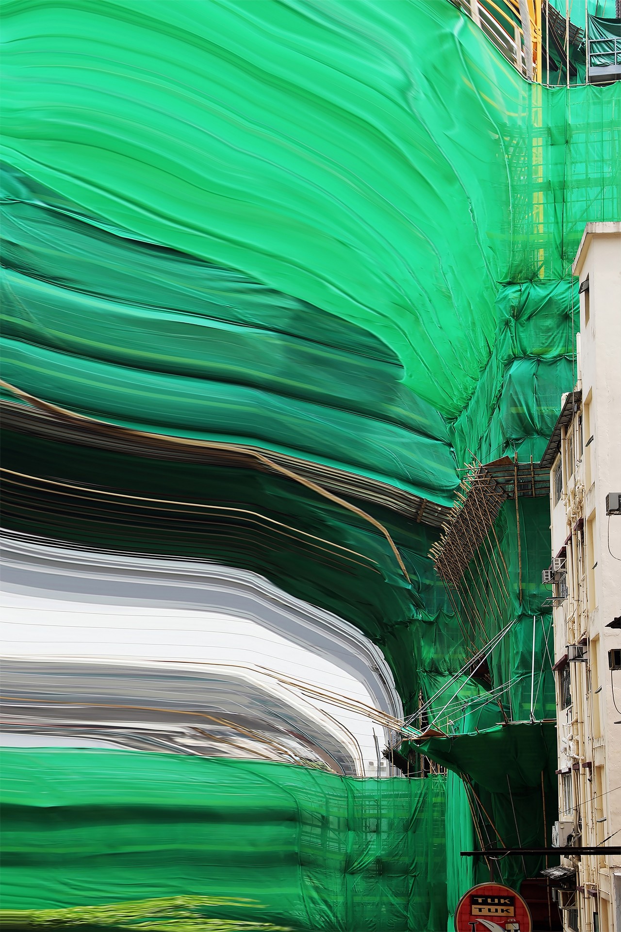 숨은 결 - 홍콩  Hidden Strata — H.K, 80x120cm, Pigment Print Mounted On Plexiglas, 2026