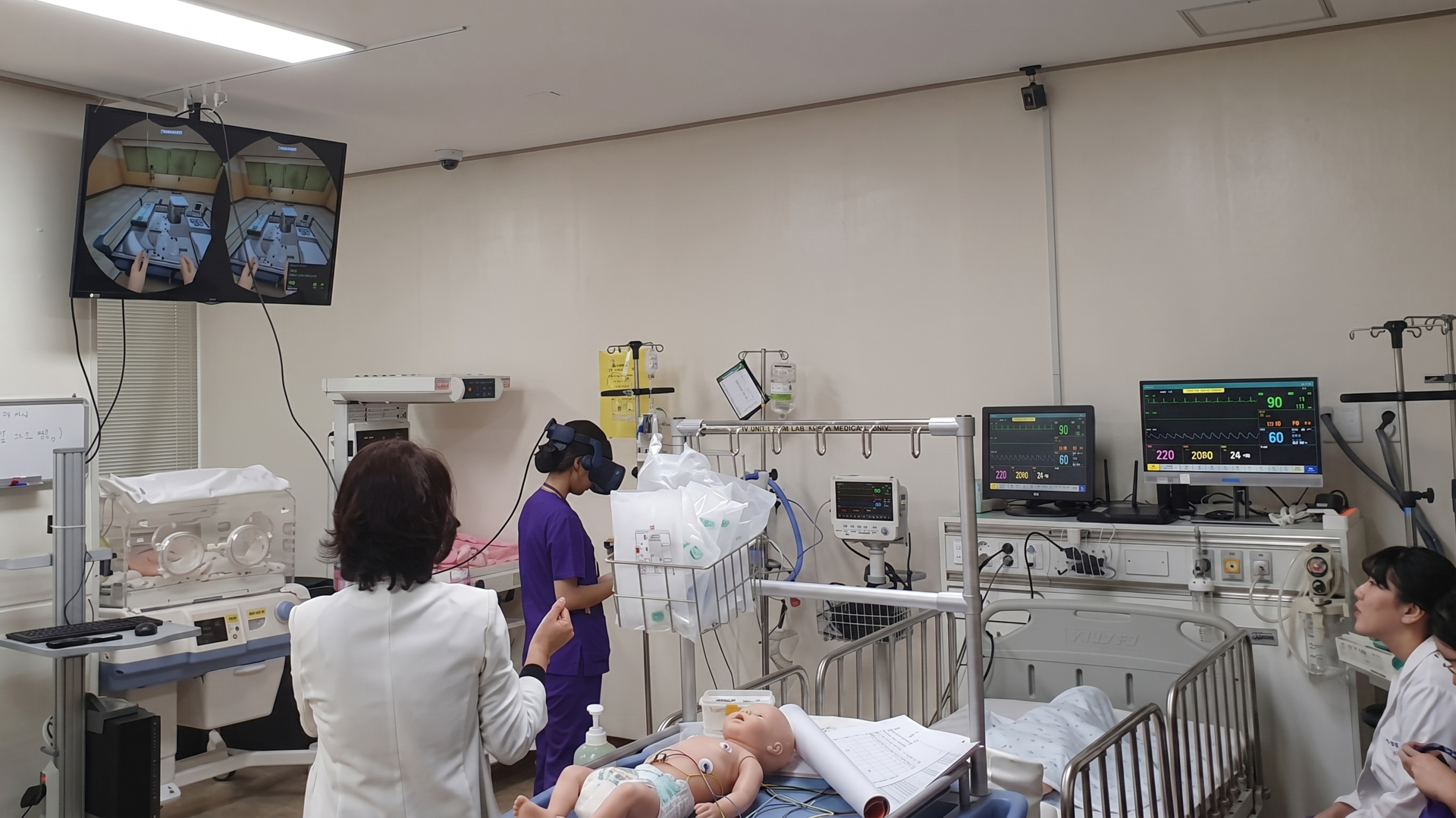 고위험 신생아 VR 콘텐츠 특징 이미지