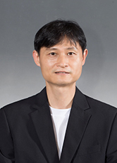 사무장 유신희