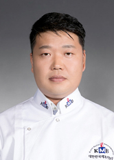 서기 채희윤