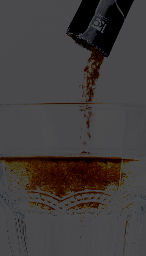 <span style="font-weight:bold; margin-bottom:10px; display:block;">03</span><span style="font-size:18px; font-weight:bold;">コールドブリュー<br>パウダーコーヒー</span>