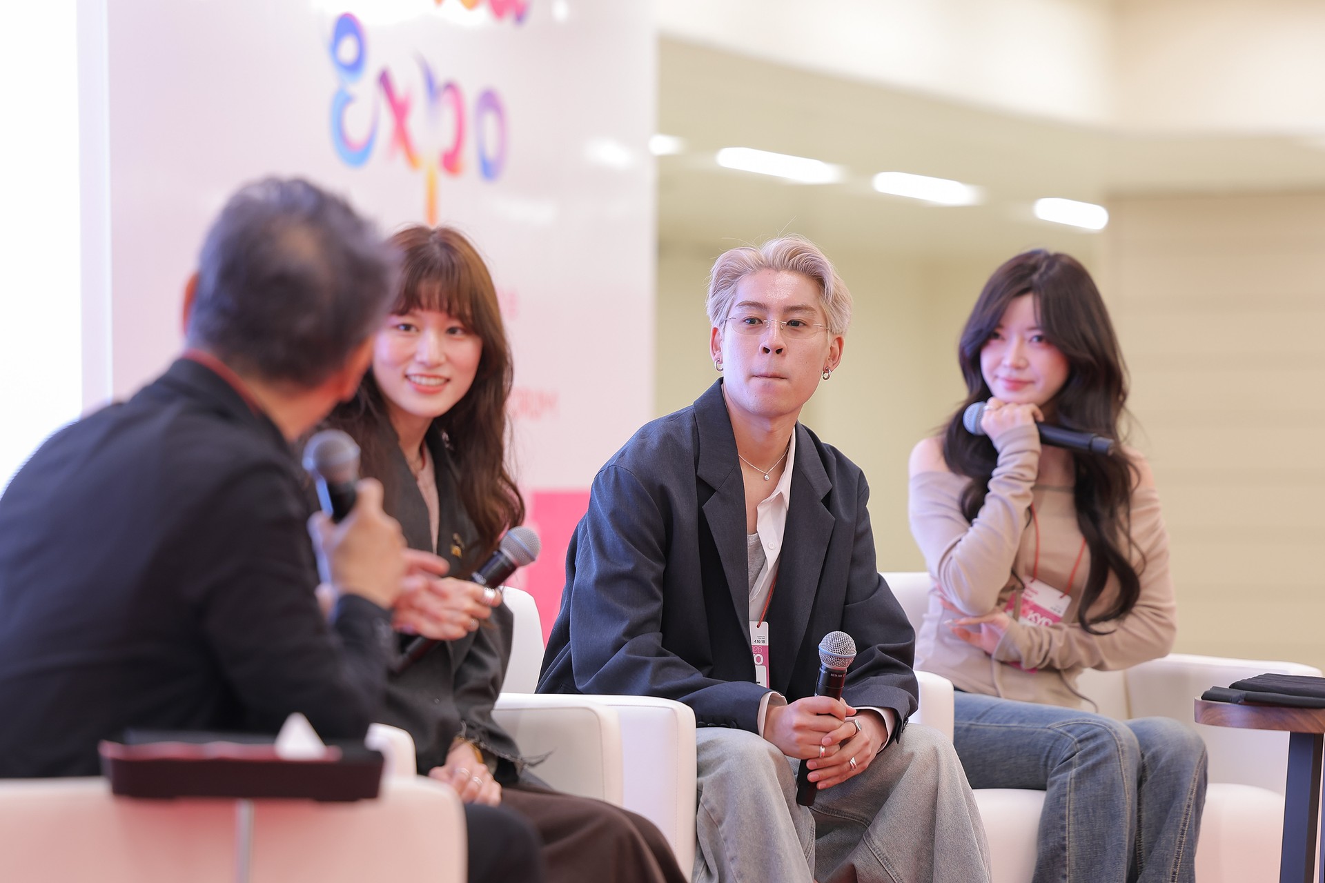 K-Class hands-on workshop where visitors learn directly from experts in beauty and K-Food.
