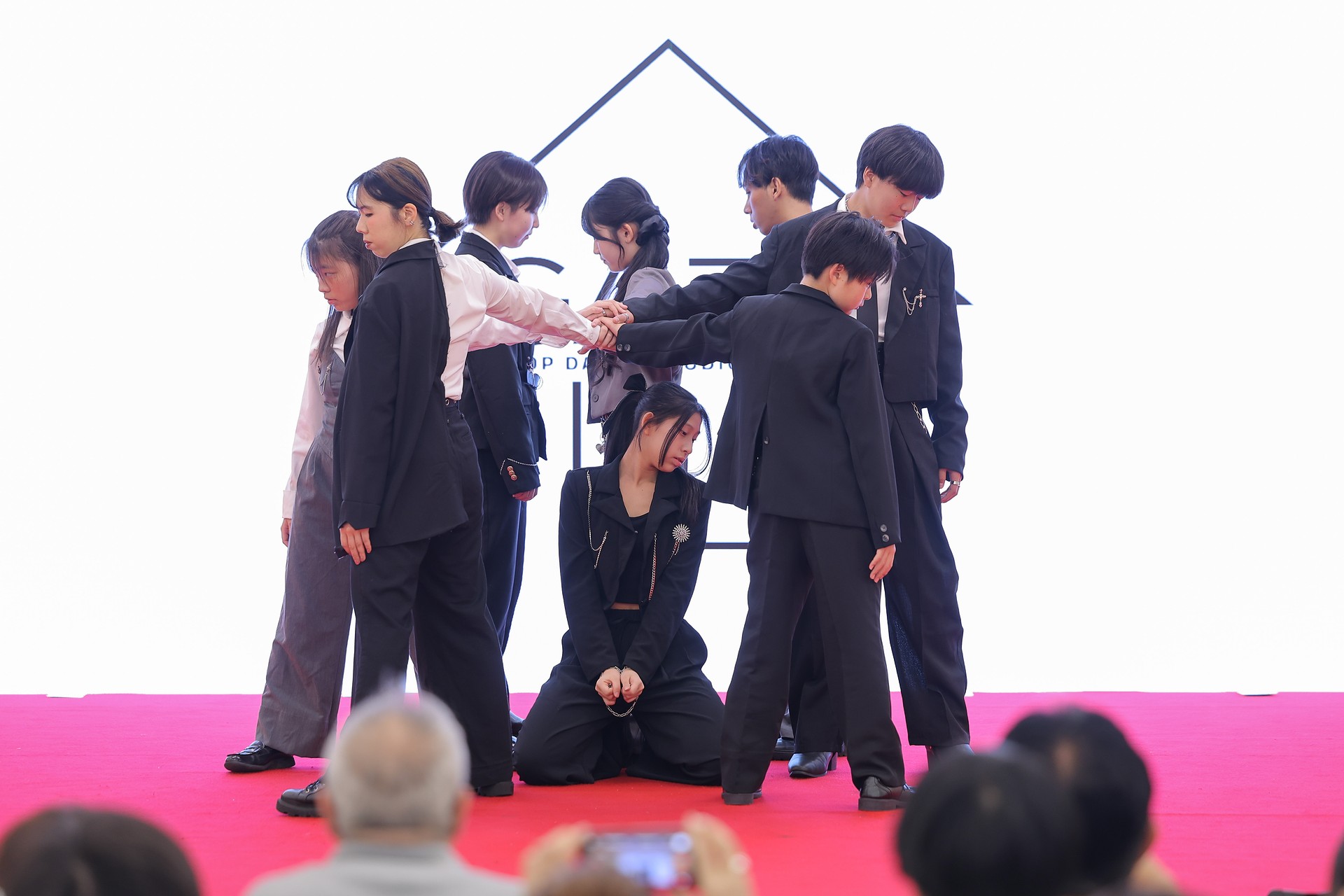 Main Stage performance at Korea Expo Tokyo featuring traditional hanbok fashion and cultural show.