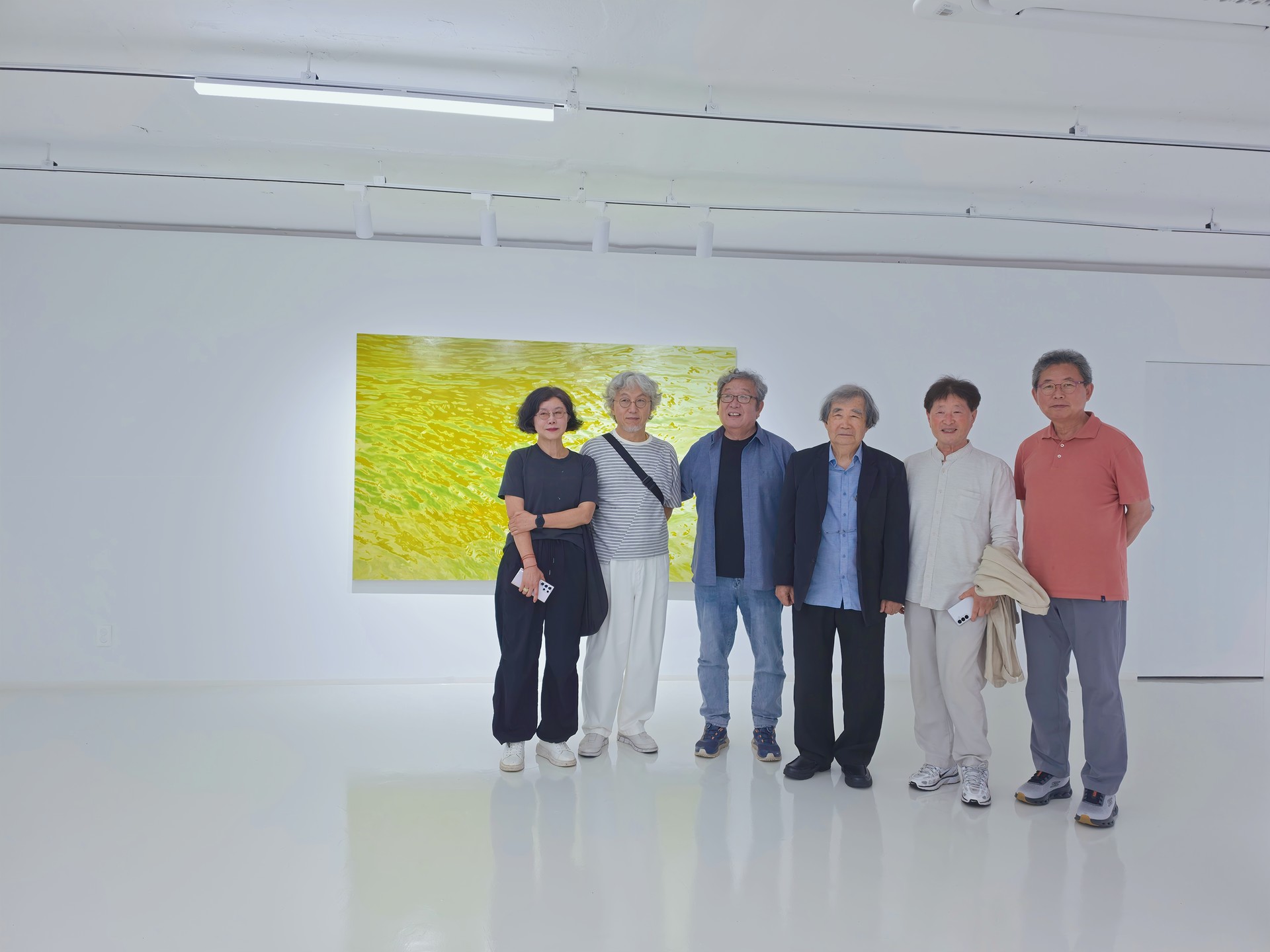 왼쪽부터 | 박다원 작가, 박일용 작가, 공성환 작가, 권순철 작가, 천관호 작가, 이원희 작가