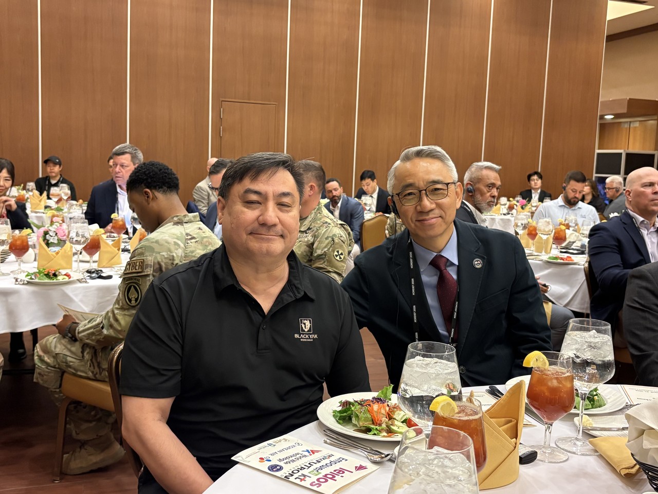 미 육군협회 장비전시회 (4.21)