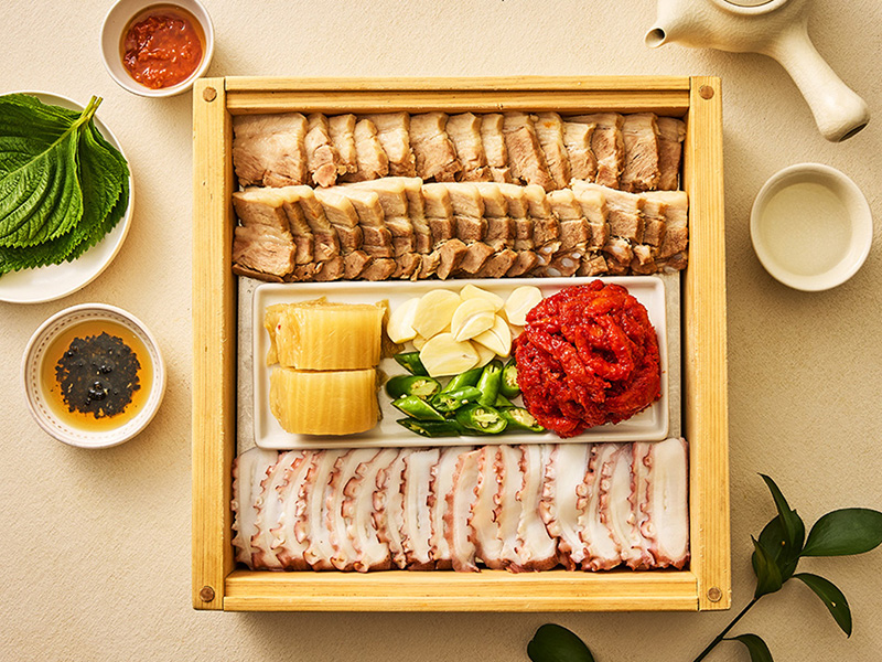동해왕코다리 편백나무문어보쌈
