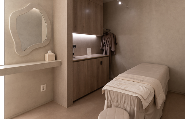 Le Sommet Clinic (EN)
