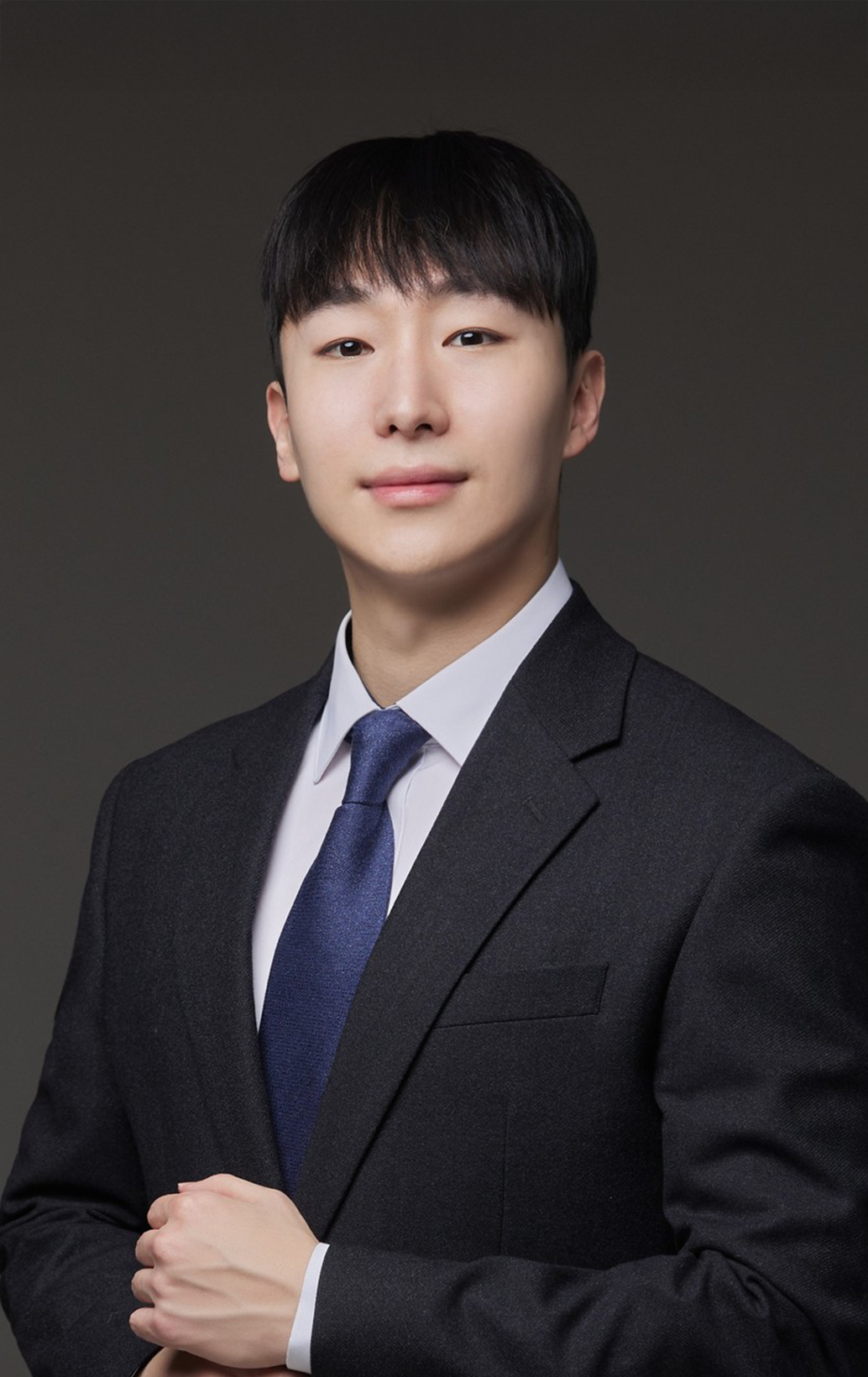 <p style="line-height: 1;"><span style="font-size: 16px;">파트너변리사</span></p>  <p style="line-height: 1;"><span style="font-size: 36px;"><strong>윤 성 운</strong></span></p>  <p style="line-height: 0;"> 	<br> </p> <div style="display: inline-block; padding: 3px 12px; border: 1px solid #ffffff; border-radius: 50px; background-color: transparent;"><span style="color: #ffffff; font-size: 13px; letter-spacing: 0px; vertical-align: middle;">&nbsp;+ Detail&nbsp;</span></div>  <p> 	<br> </p>