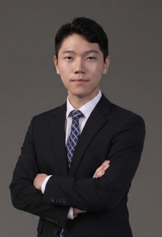 <p style="line-height: 1;"><span style="font-size: 14px;">변리사</span></p>  <p style="line-height: 1;"><span style="font-size: 30px;"><strong>정 은 석</strong></span></p>  <p style="line-height: 0;"> 	<br> </p> <div style="display: inline-block; padding: 3px 12px; border: 1px solid #ffffff; border-radius: 50px; background-color: transparent;"><span style="color: rgb(255, 255, 255); font-size: 12px; letter-spacing: 0px; vertical-align: middle;">&nbsp;+ Detail&nbsp;</span></div>  <p> 	<br> </p>
