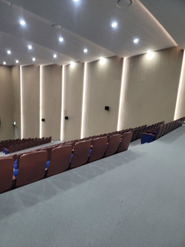 <p style="margin-left:10px;">나주시/24년 한전공대</p><h5 style="margin-left:10px">LED T5간접조명</h5>