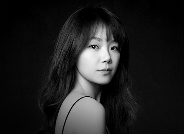 <p style="  margin-bottom:-10px;">박진연</p><h5 style="line-height: 0.8; margin-bottom:0px;"><strong>Park JinYeon</strong></h5>