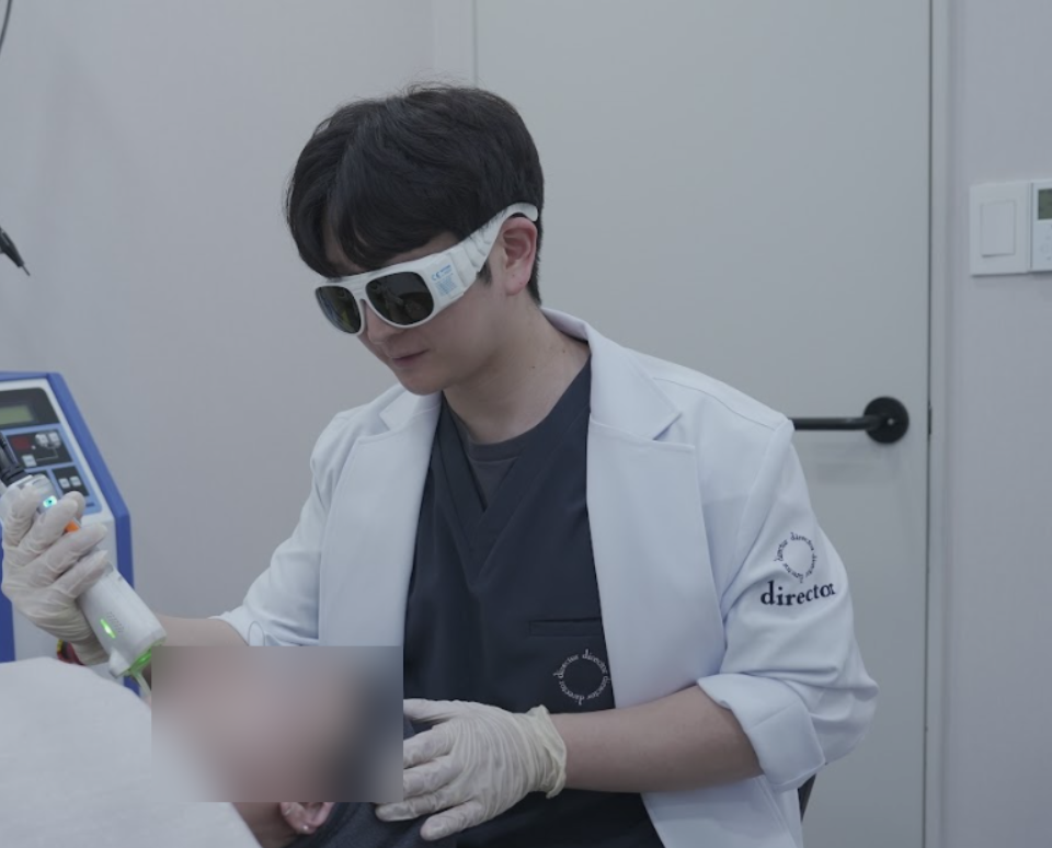 대전여드름흉터치료 레이저 시술 진행 모습