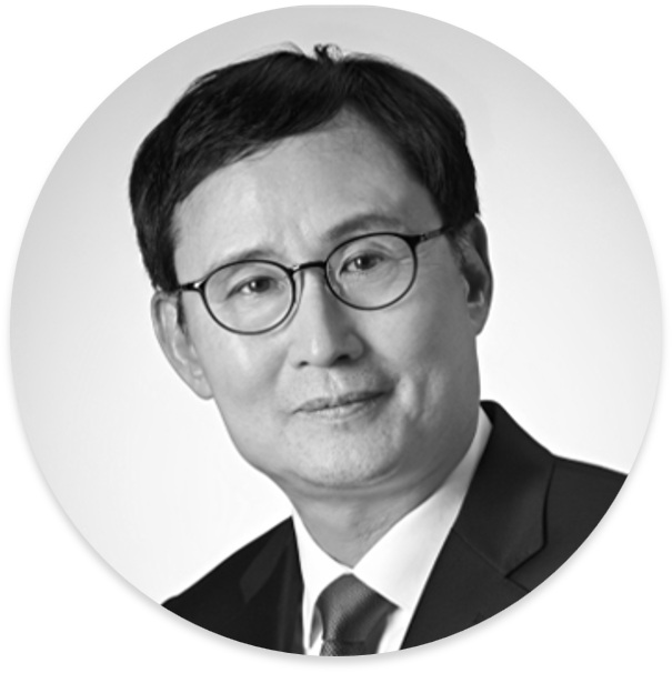 <strong>박찬수</strong><br> <span style="font-size:14px;">한겨레신문사 대표이사</span>