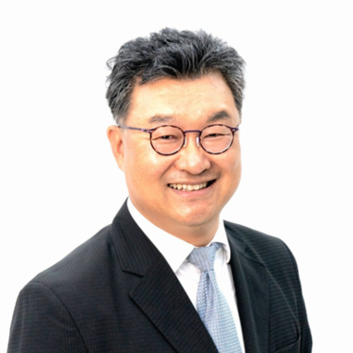 -<br><strong>김흥규 </strong> <br> <span style="font-size:14px;">국립외교원장</span>