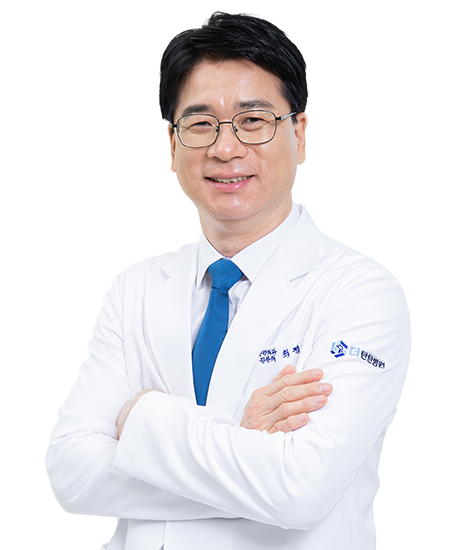부산 사하구 괴정역 6번출구 더탄탄병원 정형외과 전문의 윤동길 관절센터장