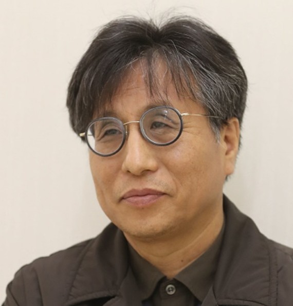 -<br><strong>이창곤</strong> <br> <span style="font-size:14px;">우분투재단 이사장</span>