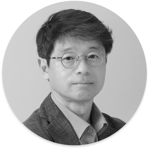 <strong>권태호</strong><br> <span style="font-size:14px;">한겨레신문사 편집인</span>