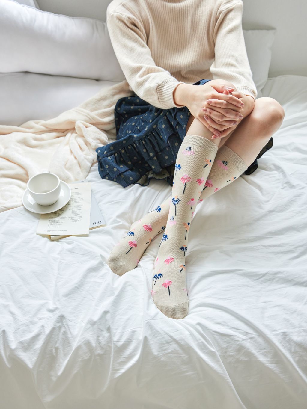 Cropped Flower Socks