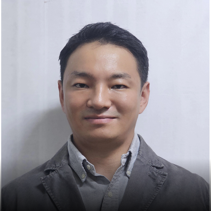 -<br><strong>천현우</strong> <br> <span style="font-size:14px;">진한기업 용접공·'쇳밥일지' 저자 </span>