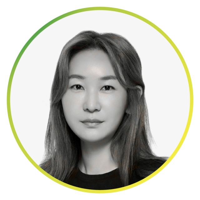 <strong>장 수 영</strong><span style="font-size: 13px;"><br>(주)무신사 29CM 크리에이티브 실장</br></span>