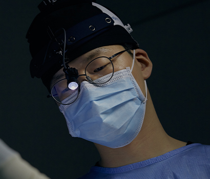 Oral and maxillofacial surgeon facial contouring surgery