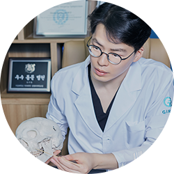 Facial mold creation for customized facial implant