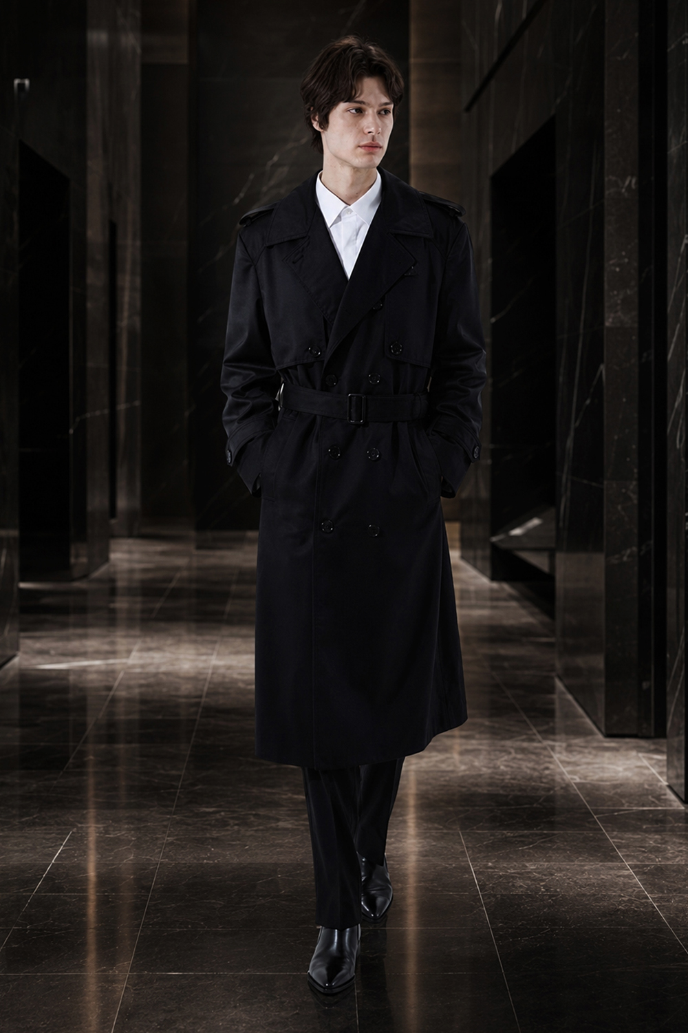 THE TRENCH COAT