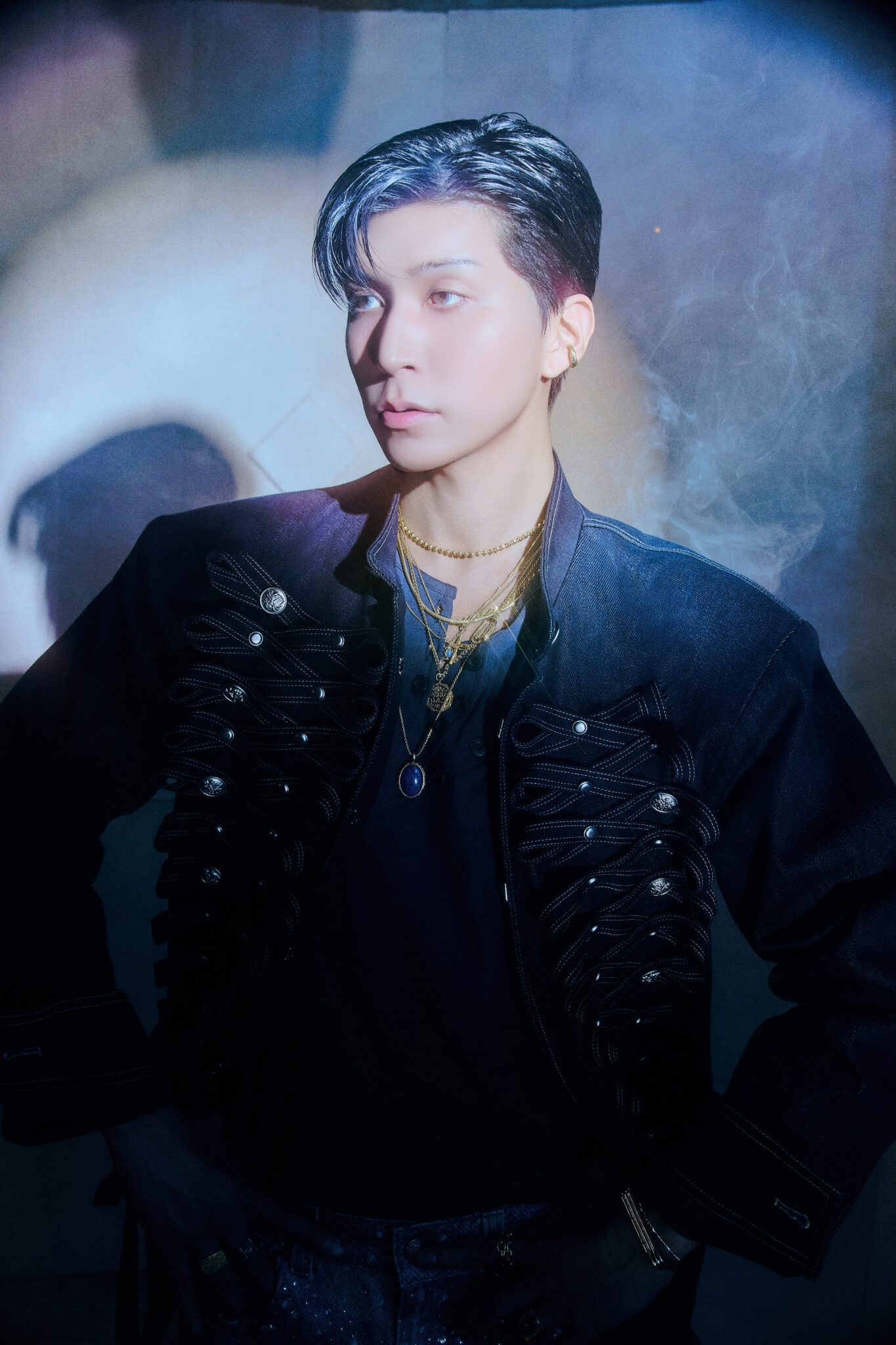Worn by 콜드