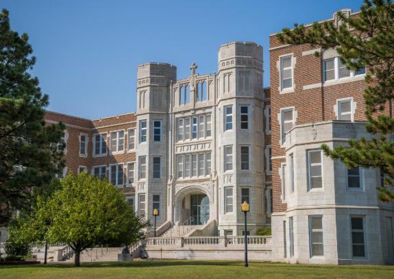 Thomas More Prep-Marian 캠퍼스 전경