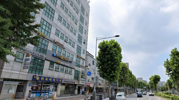 [네디아뉴스] 서울 관악구 봉천역 초역세권 대형 빌딩 175억 원 매물 출현… “KB국민은행·메디컬 전층 만실, 안정적 수익형 자산” 미리보기