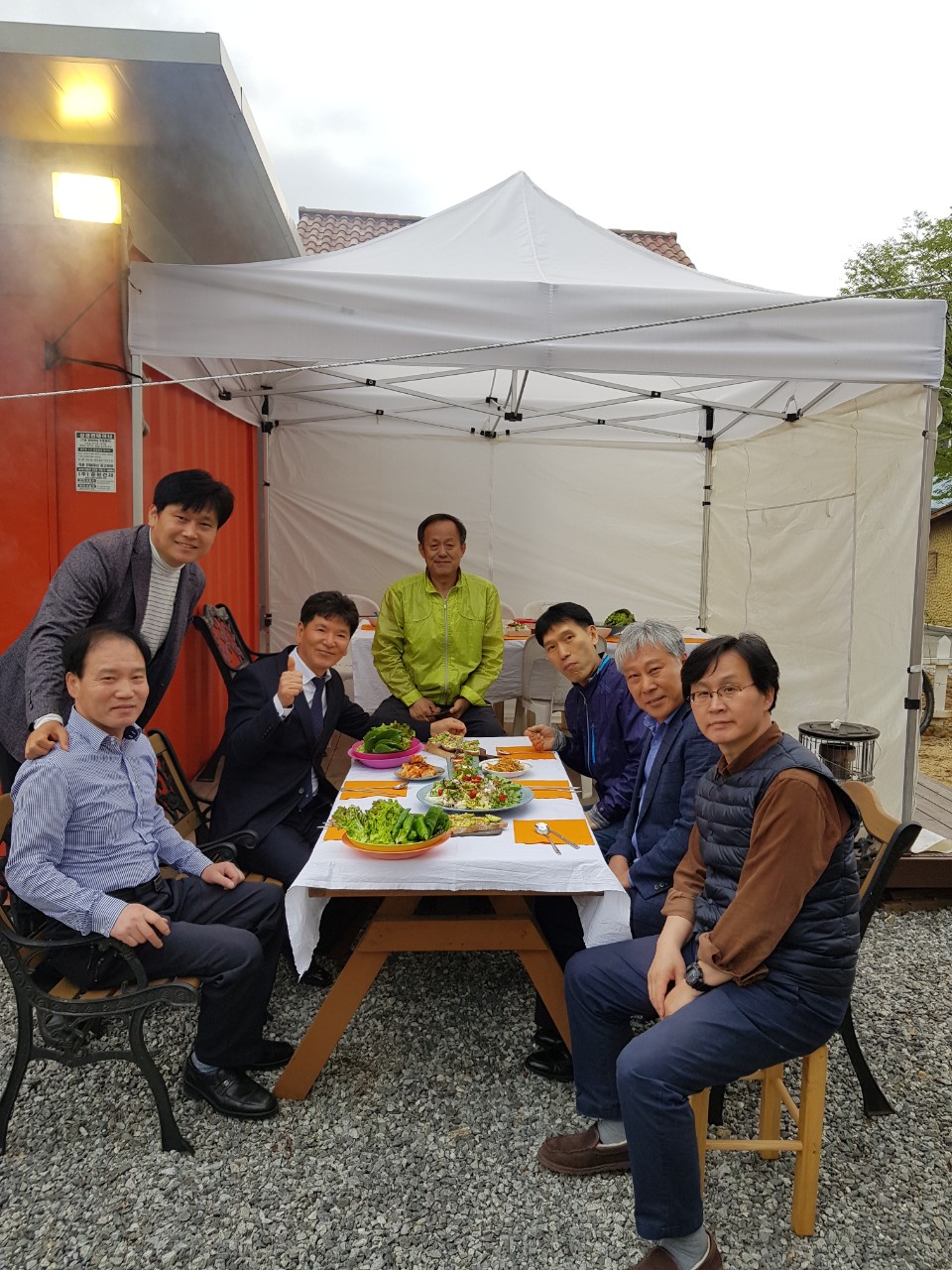 5cc622aea58c2.jpg