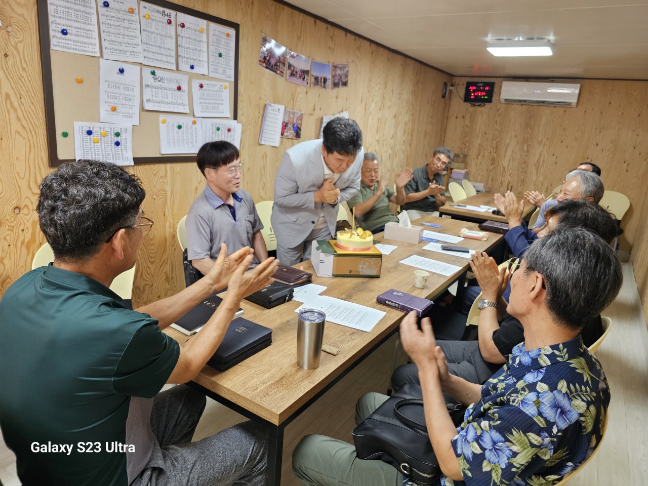 f8e03450ebde1.jpg