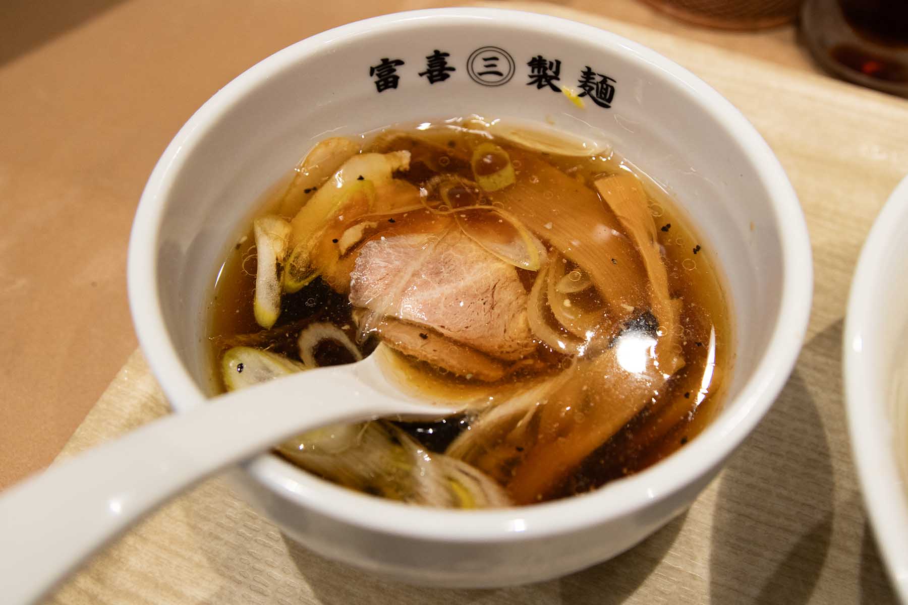 284091037ce7c.jpg