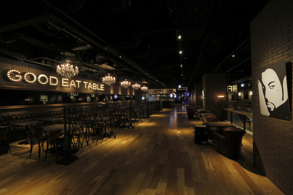 그랜드 프론트 오사카 우메키타 FLOOR