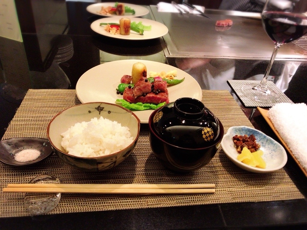 고베 철판 다이닝 호우키