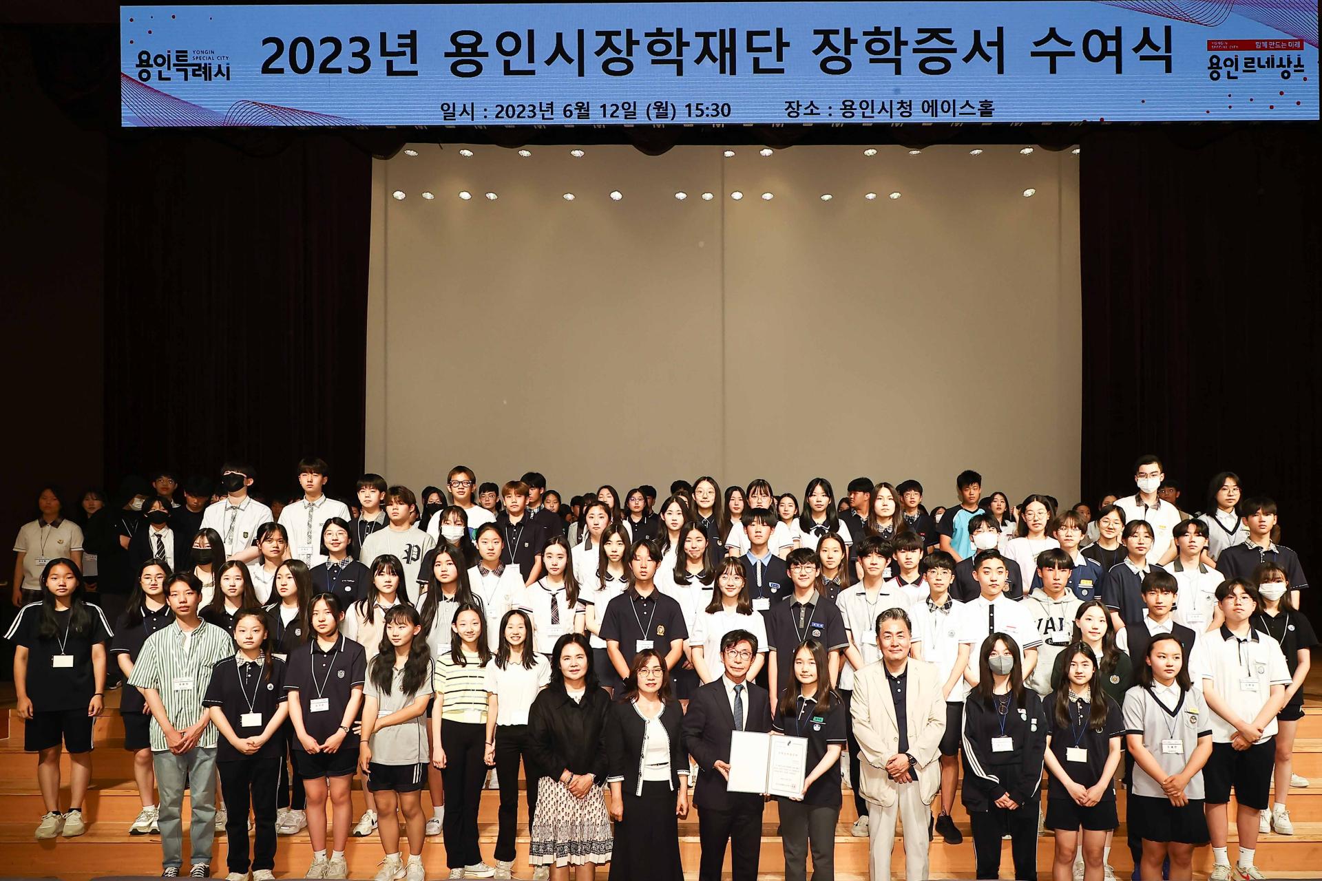 2c037d5be95fb.jpg