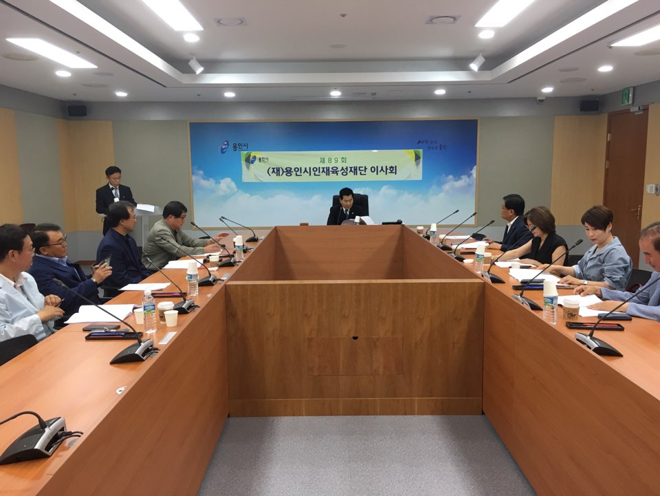 4dff955eac7d0.jpg