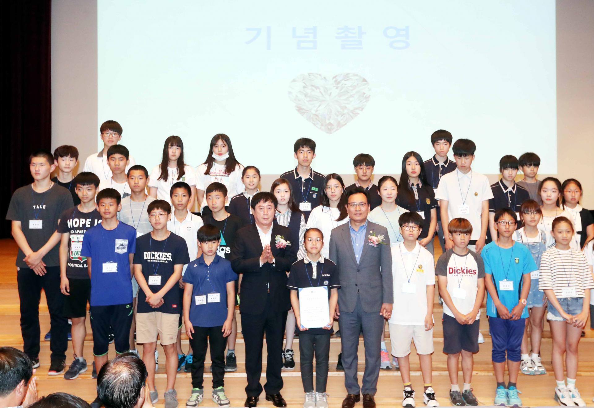 593e4e6bb0b9b.jpg